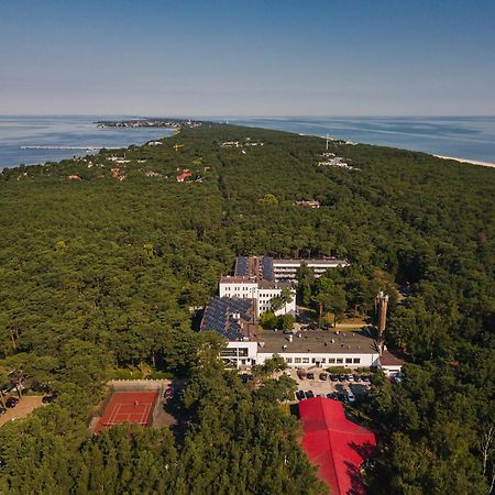 Hotel Osrodek Delfin Rewita Jurata Exterior foto