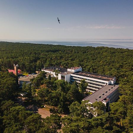 Hotel Osrodek Delfin Rewita Jurata Exterior foto